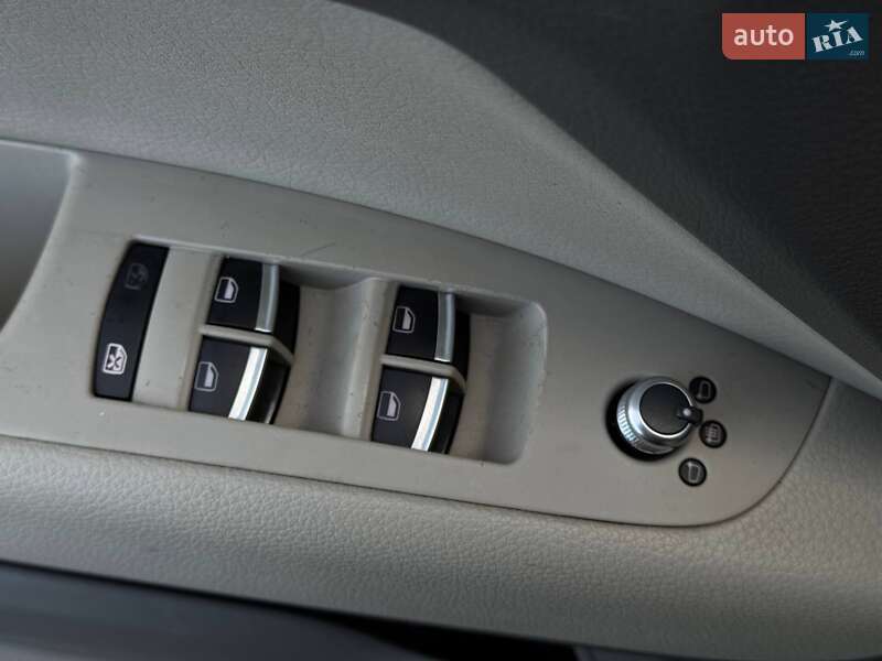 Позашляховик / Кросовер Audi Q7 2014 в Рівному