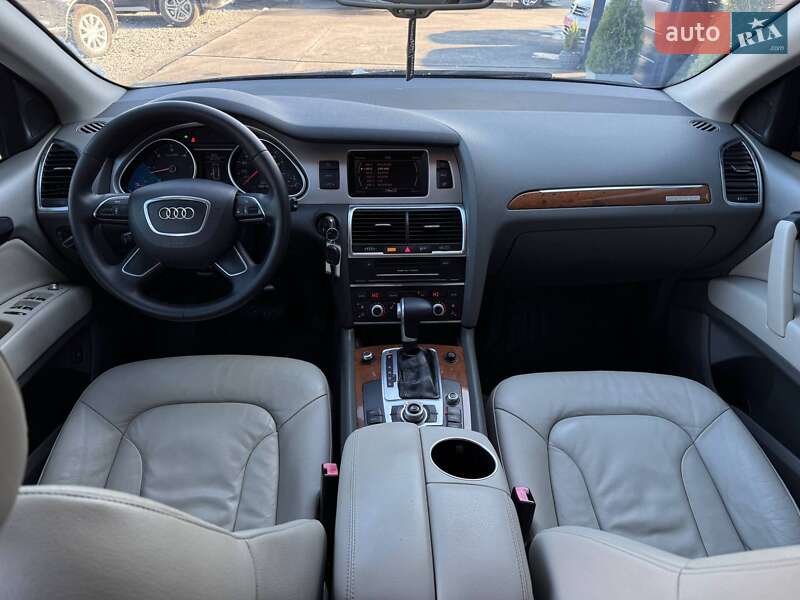 Позашляховик / Кросовер Audi Q7 2014 в Рівному