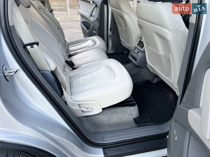 Позашляховик / Кросовер Audi Q7 2013 в Вінниці
