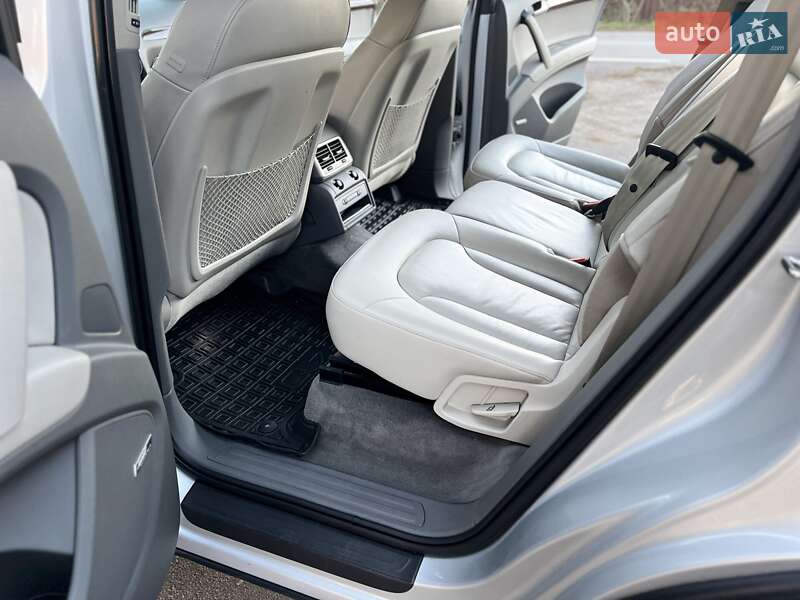 Позашляховик / Кросовер Audi Q7 2013 в Вінниці