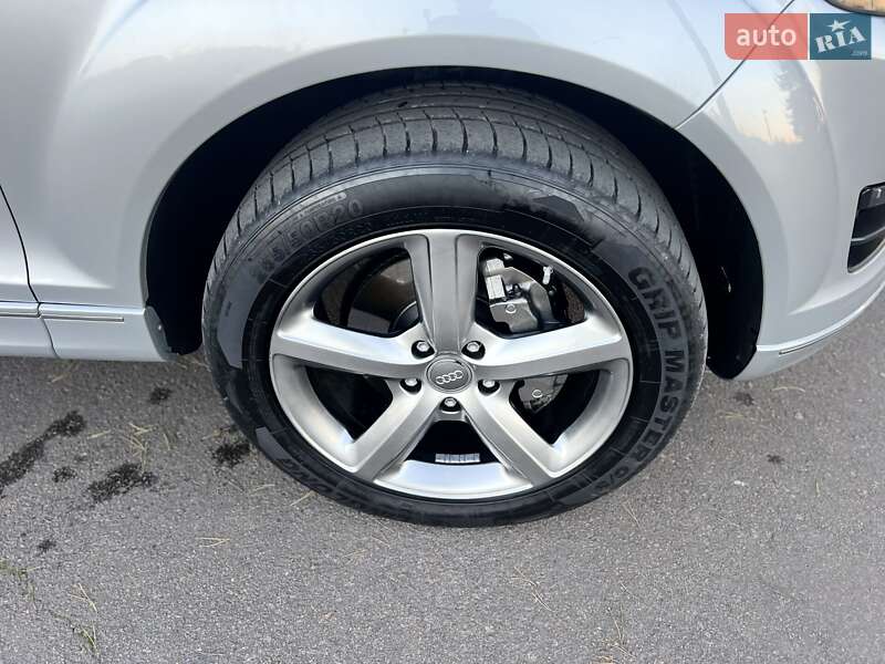 Позашляховик / Кросовер Audi Q7 2013 в Вінниці
