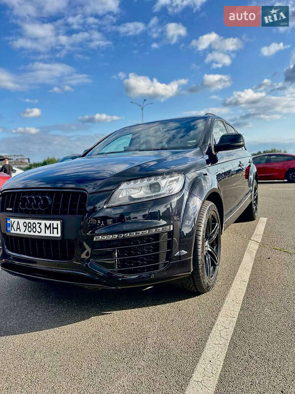 Позашляховик / Кросовер Audi Q7 2015 в Києві