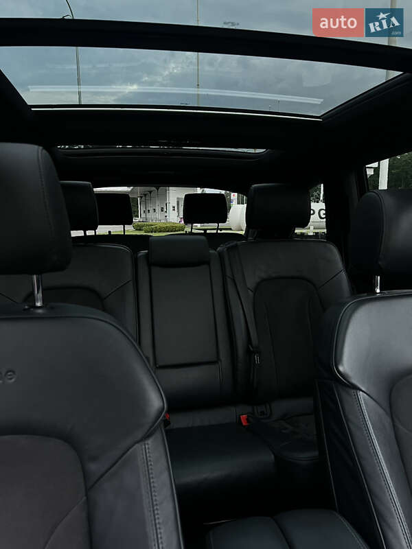 Позашляховик / Кросовер Audi Q7 2015 в Києві