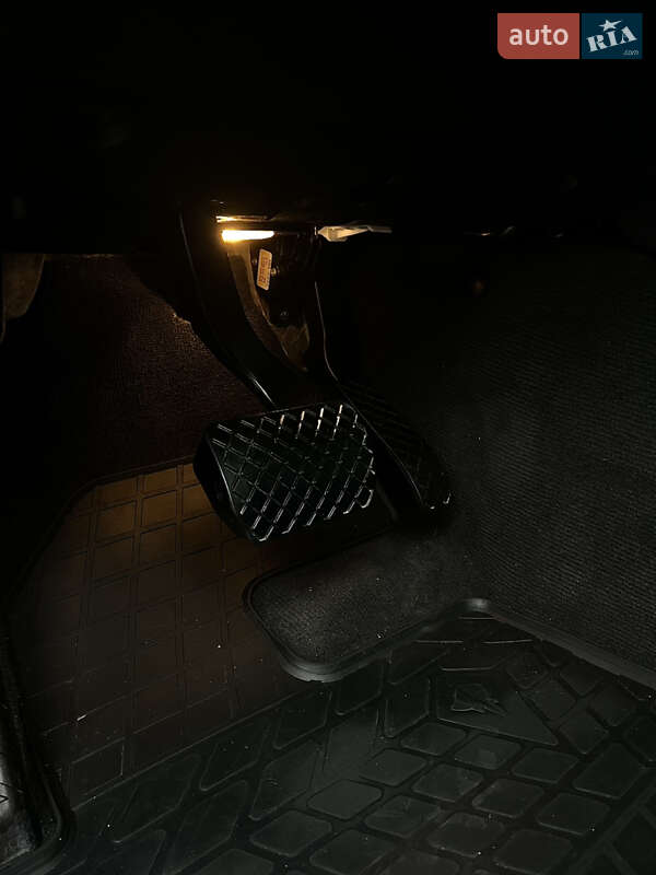 Позашляховик / Кросовер Audi Q7 2015 в Києві