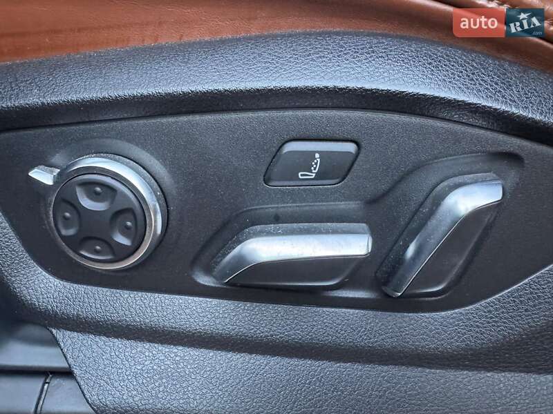 Позашляховик / Кросовер Audi Q7 2017 в Лохвиці