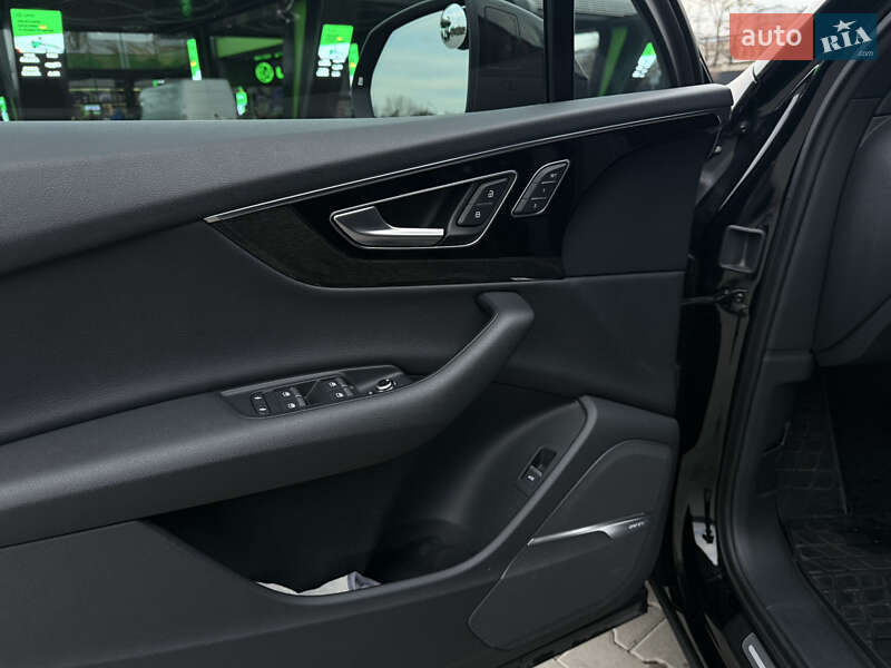 Позашляховик / Кросовер Audi Q7 2017 в Києві фото 26 Позашляховик / Кросовер Audi Q7 2017 в Києві