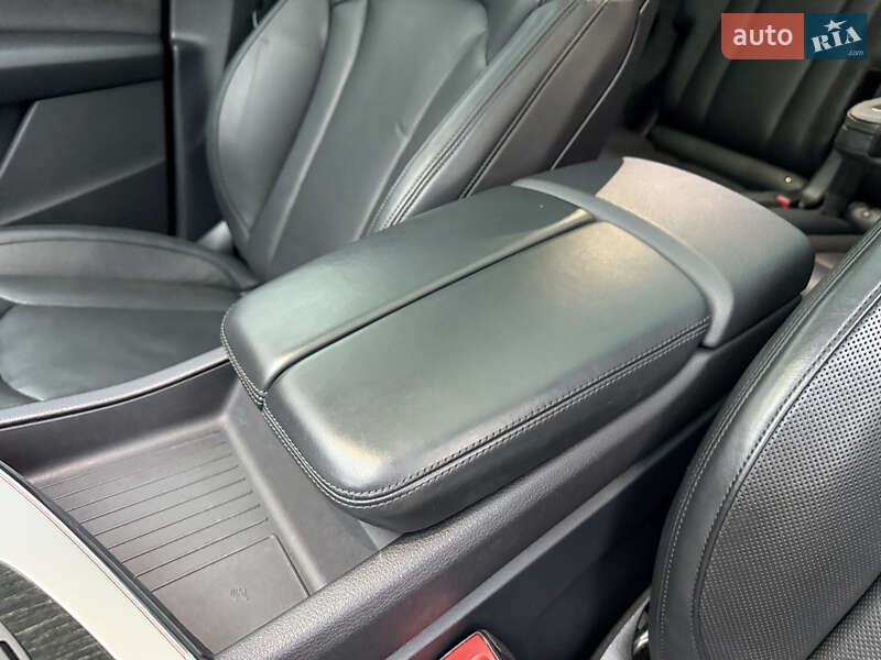 Внедорожник / Кроссовер Audi Q7 2018 в Киеве фото 101 Внедорожник / Кроссовер Audi Q7 2018 в Киеве