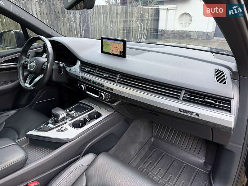 Внедорожник / Кроссовер Audi Q7 2018 в Киеве фото 136 Внедорожник / Кроссовер Audi Q7 2018 в Киеве