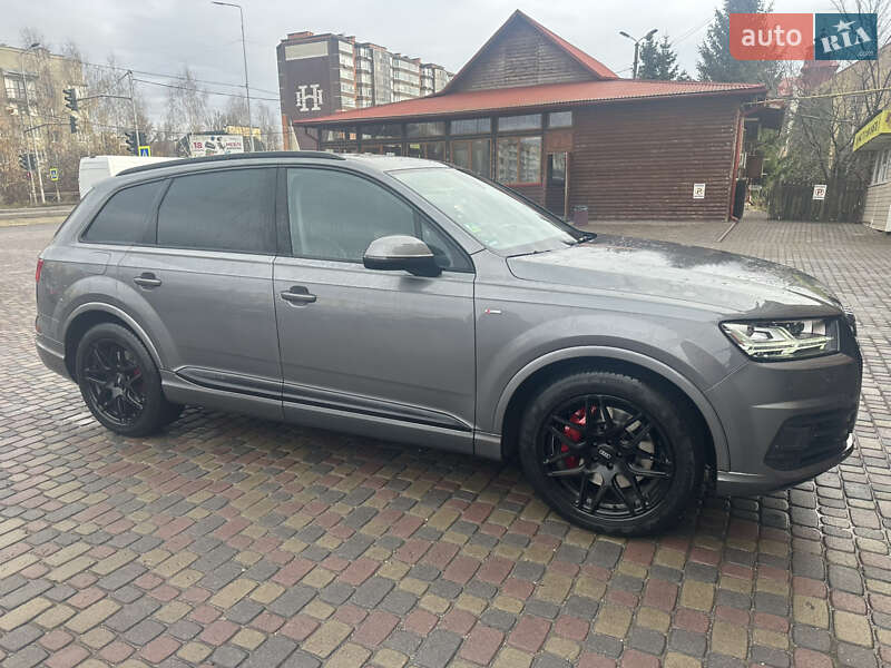 Внедорожник / Кроссовер Audi Q7 2016 в Тернополе
