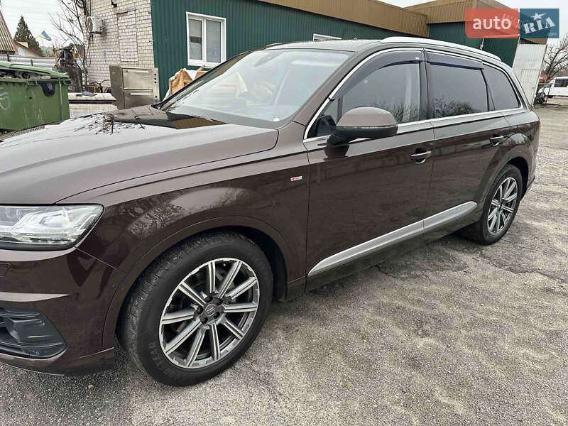 Позашляховик / Кросовер Audi Q7 2016 в Дніпрі