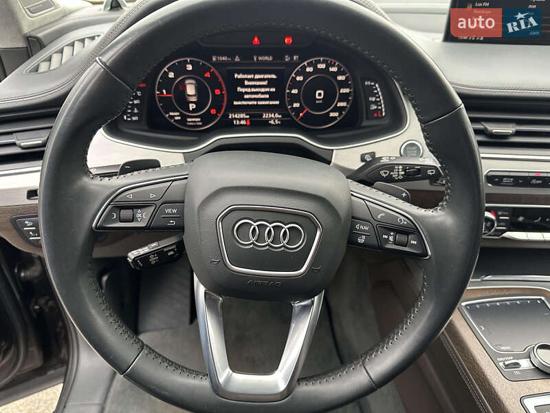Позашляховик / Кросовер Audi Q7 2016 в Дніпрі