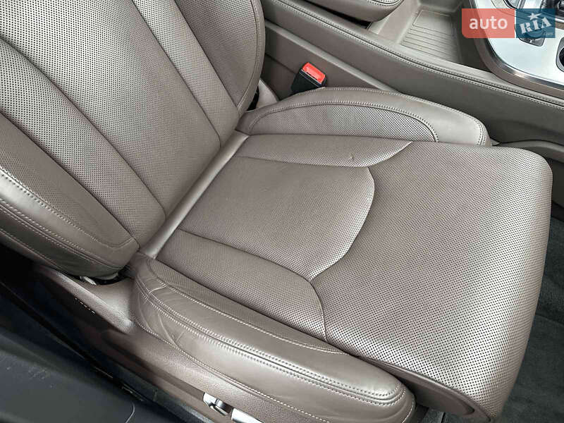 Позашляховик / Кросовер Audi Q7 2016 в Дніпрі