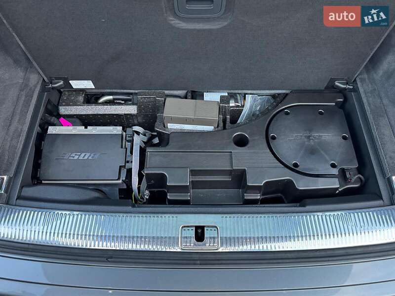 Внедорожник / Кроссовер Audi Q7 2016 в Ровно