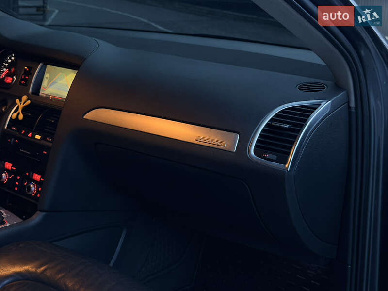 Внедорожник / Кроссовер Audi Q7 2009 в Тернополе