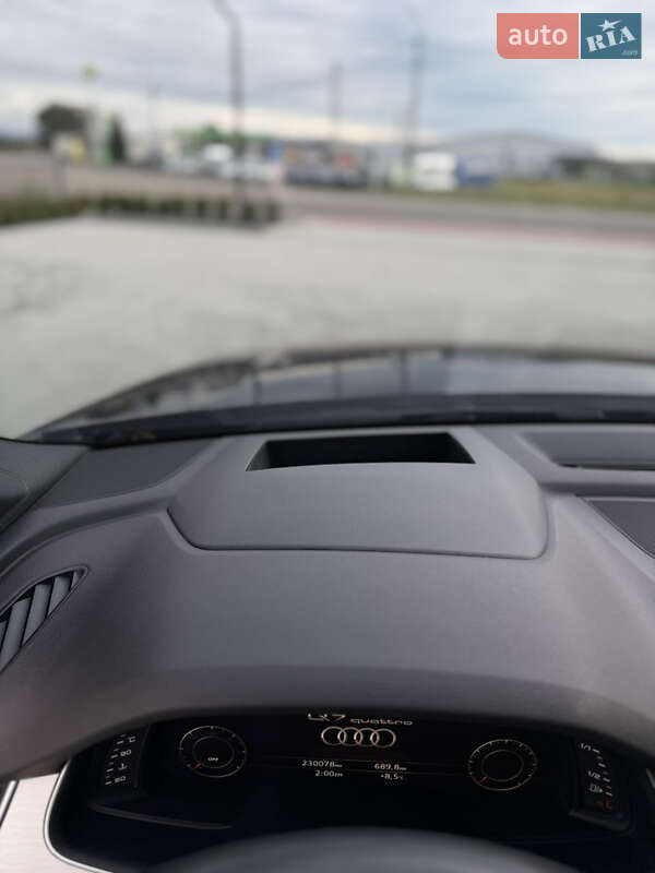 Позашляховик / Кросовер Audi Q7 2015 в Хусті