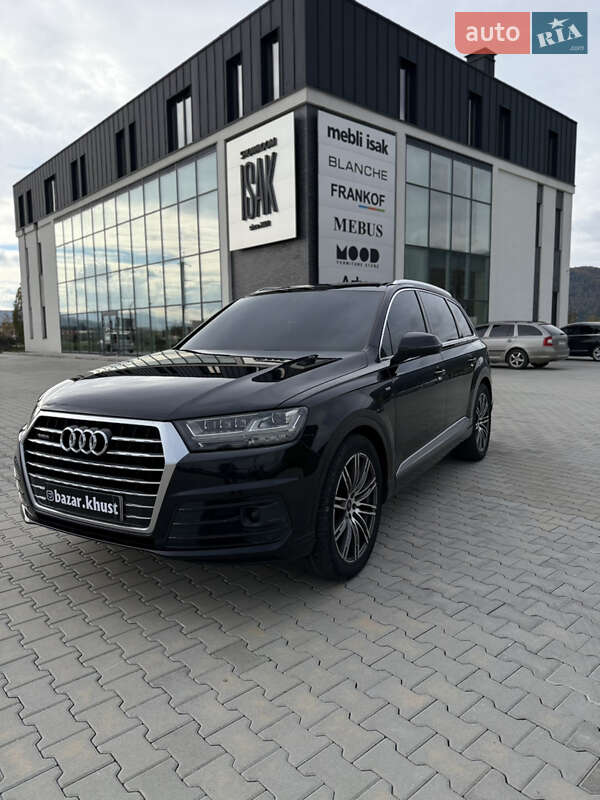 Позашляховик / Кросовер Audi Q7 2015 в Хусті