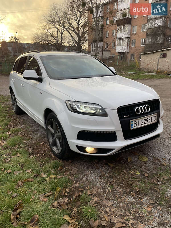 Позашляховик / Кросовер Audi Q7 2013 в Полтаві
