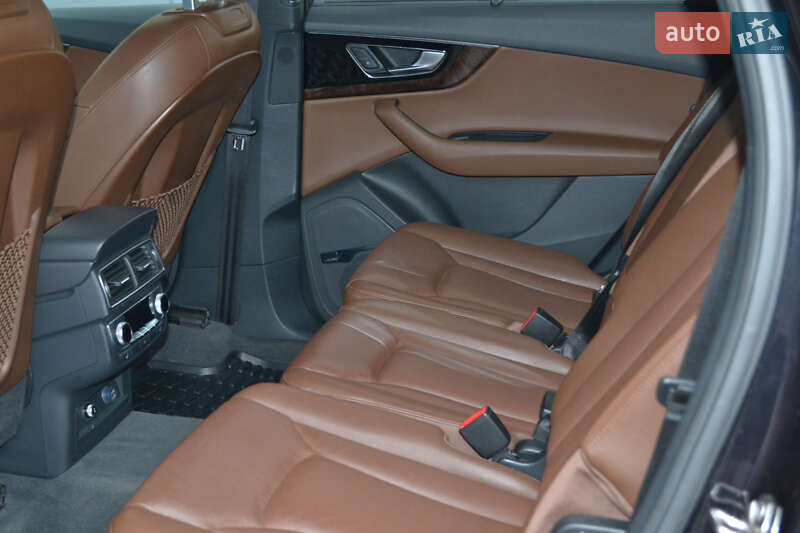 Внедорожник / Кроссовер Audi Q7 2018 в Ивано-Франковске