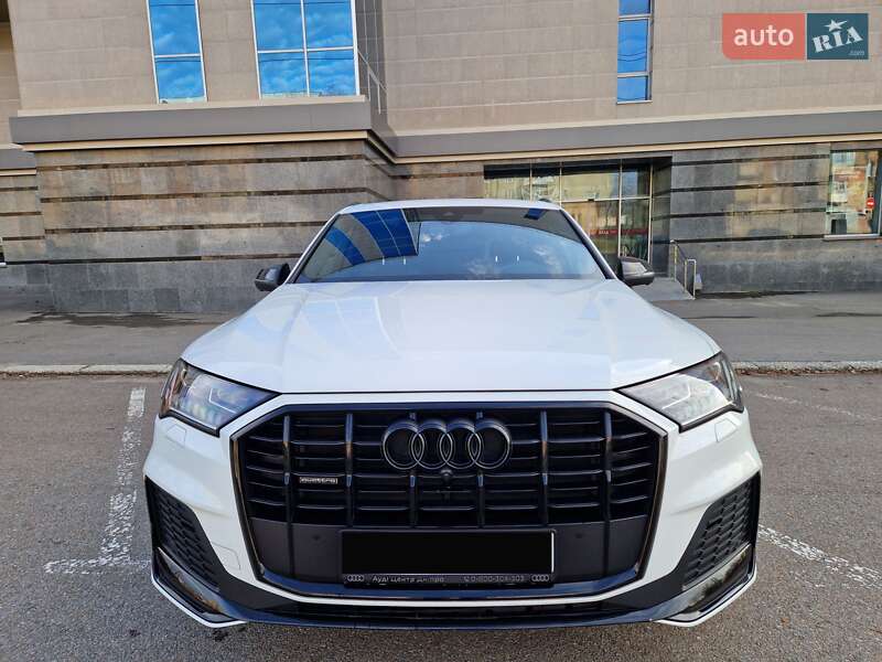 Позашляховик / Кросовер Audi Q7 2023 в Києві