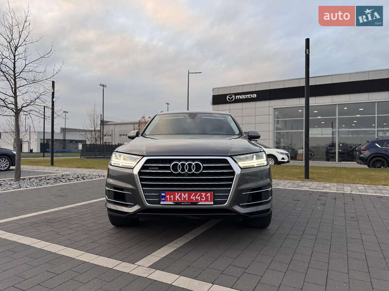 Позашляховик / Кросовер Audi Q7 2019 в Мукачевому