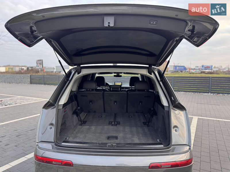 Позашляховик / Кросовер Audi Q7 2019 в Мукачевому