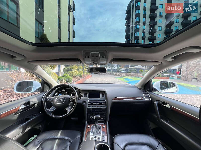 Позашляховик / Кросовер Audi Q7 2012 в Києві