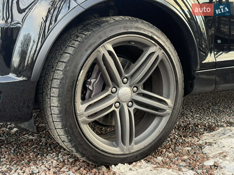 Позашляховик / Кросовер Audi Q7 2015 в Стрию