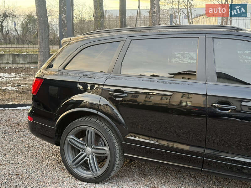 Позашляховик / Кросовер Audi Q7 2015 в Стрию
