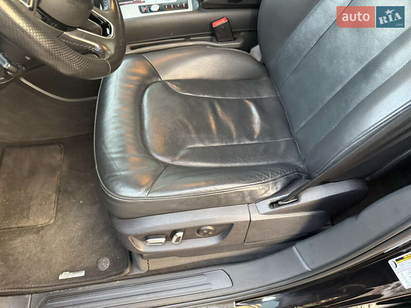 Позашляховик / Кросовер Audi Q7 2015 в Стрию