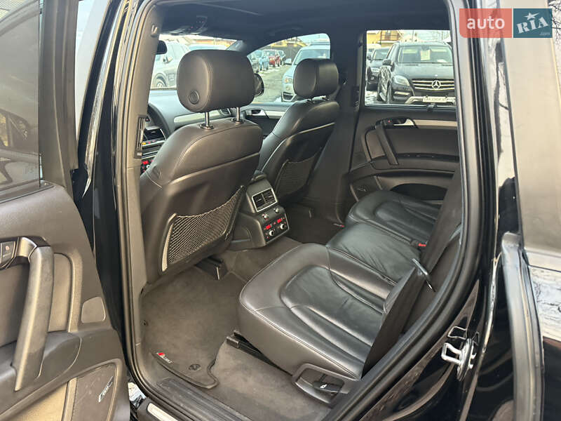 Позашляховик / Кросовер Audi Q7 2015 в Стрию