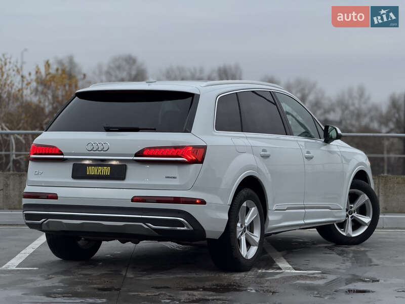 Позашляховик / Кросовер Audi Q7 2023 в Києві