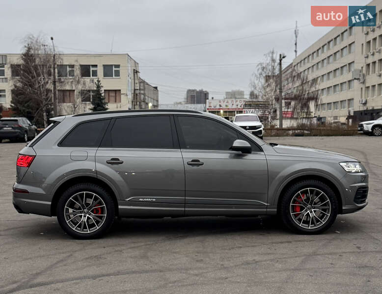 Внедорожник / Кроссовер Audi Q7 2018 в Киеве