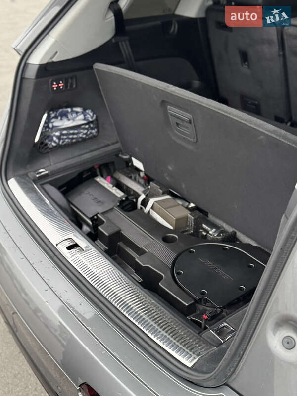 Внедорожник / Кроссовер Audi Q7 2018 в Киеве