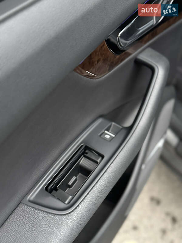 Внедорожник / Кроссовер Audi Q7 2018 в Киеве