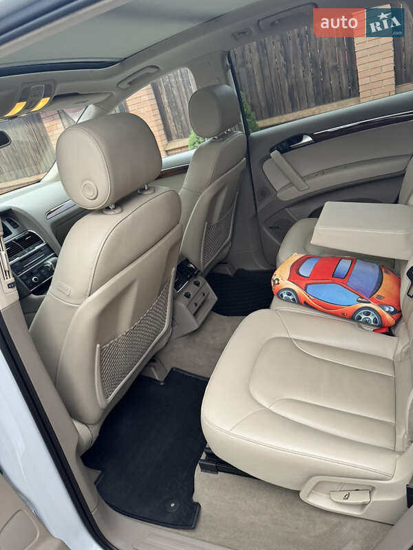 Позашляховик / Кросовер Audi Q7 2013 в Кропивницькому