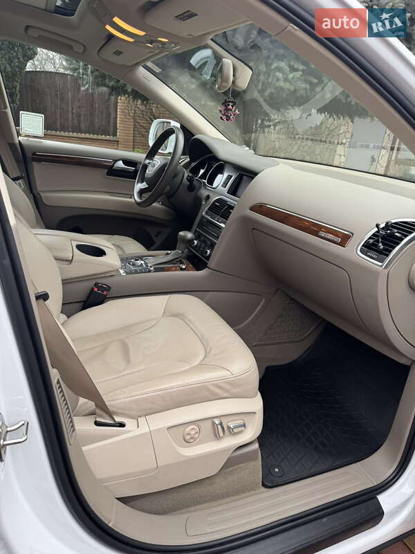 Позашляховик / Кросовер Audi Q7 2013 в Кропивницькому