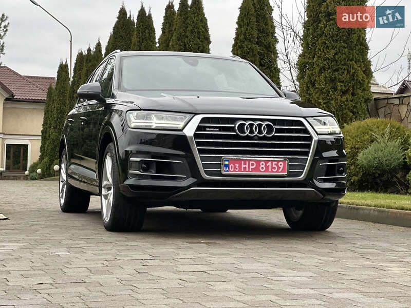 Внедорожник / Кроссовер Audi Q7 2017 в Сарнах