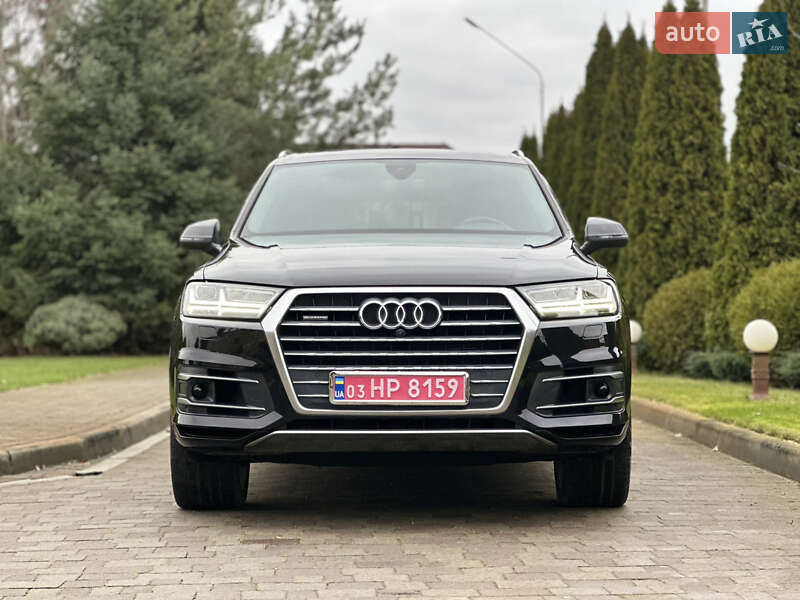 Внедорожник / Кроссовер Audi Q7 2017 в Сарнах