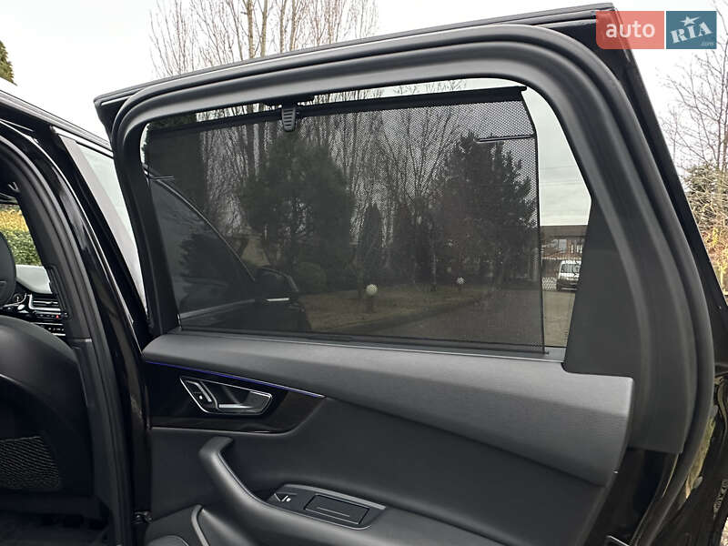 Внедорожник / Кроссовер Audi Q7 2017 в Сарнах