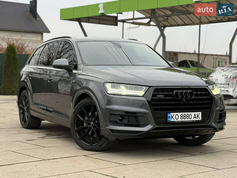 Позашляховик / Кросовер Audi Q7 2016 в Ужгороді