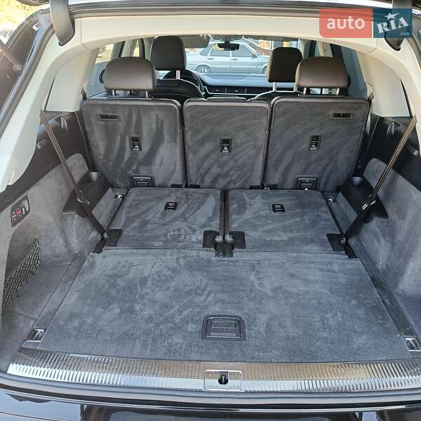 Внедорожник / Кроссовер Audi Q7 2017 в Дубно