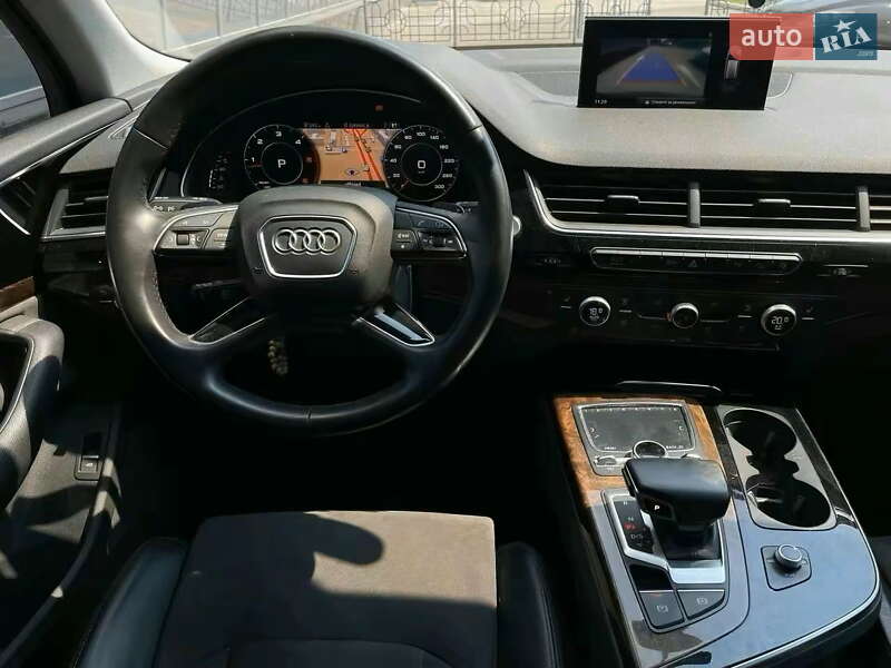 Внедорожник / Кроссовер Audi Q7 2015 в Киеве
