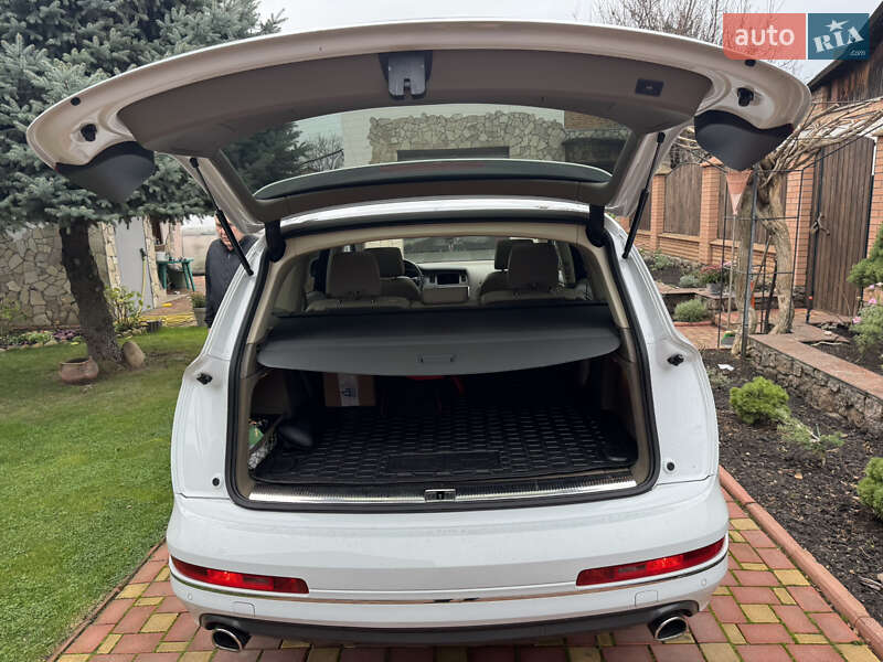 Позашляховик / Кросовер Audi Q7 2013 в Кропивницькому