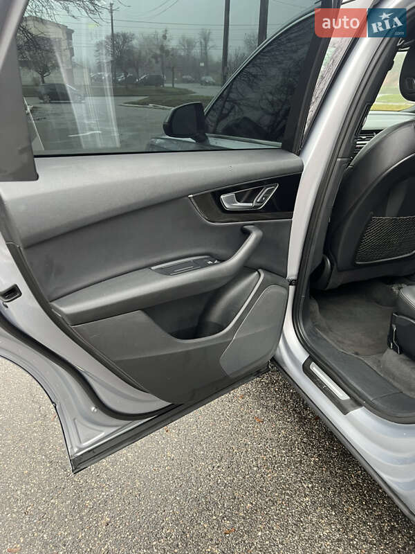 Позашляховик / Кросовер Audi Q7 2018 в Харкові