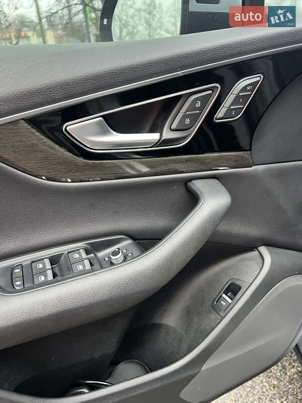 Позашляховик / Кросовер Audi Q7 2018 в Харкові