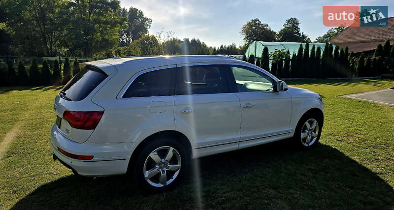 Позашляховик / Кросовер Audi Q7 2015 в Рівному