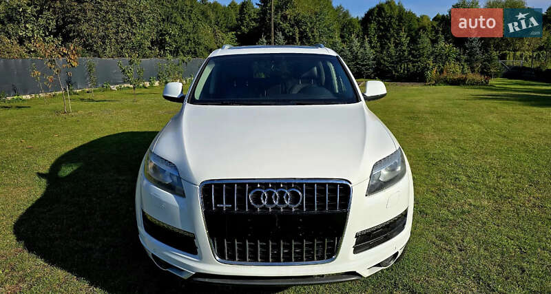 Позашляховик / Кросовер Audi Q7 2015 в Рівному