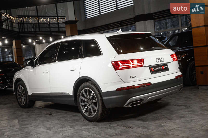 Позашляховик / Кросовер Audi Q7 2017 в Одесі