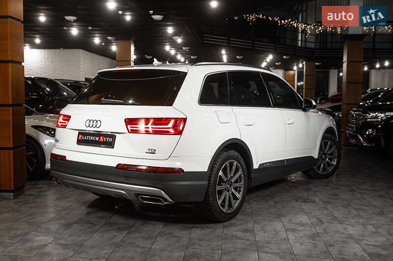 Позашляховик / Кросовер Audi Q7 2017 в Одесі
