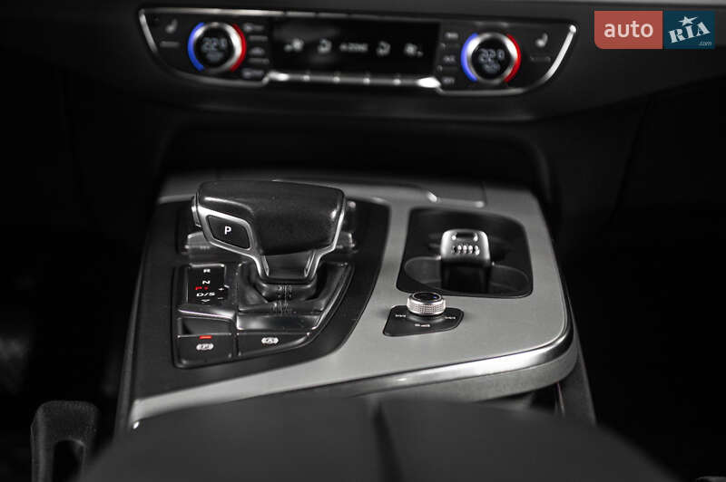 Позашляховик / Кросовер Audi Q7 2017 в Одесі